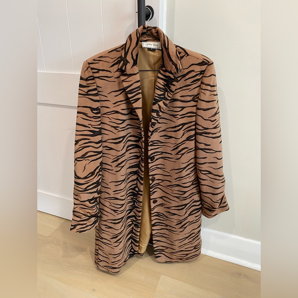 Vintage Fleur Bleue Coat